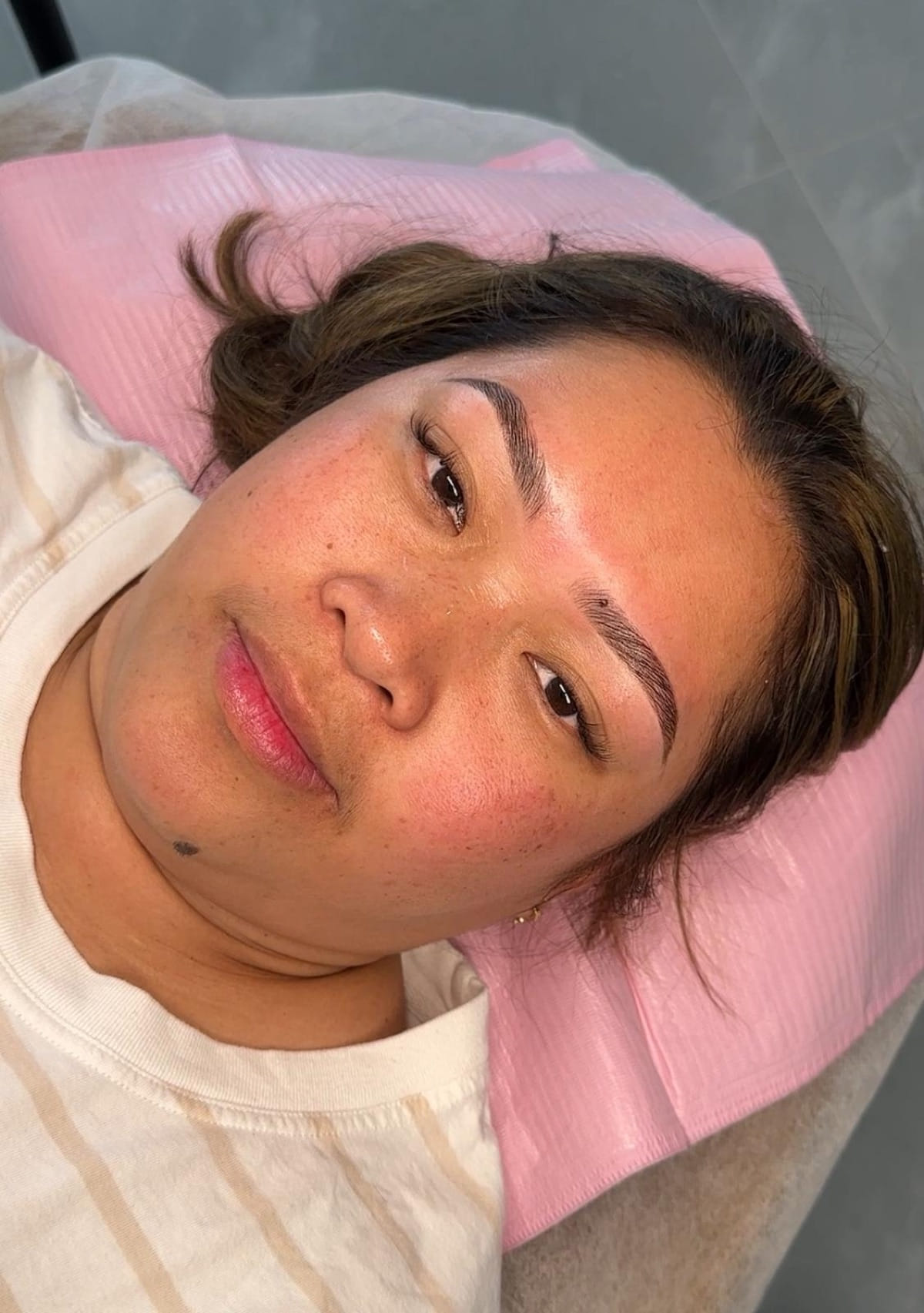 Deluxe hybrid brow lamination result